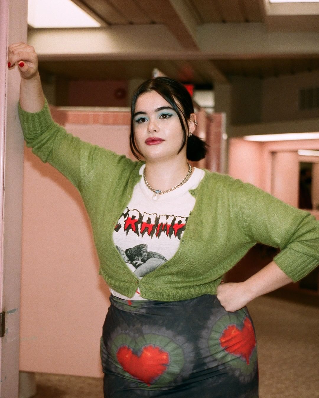 Эстетика 2000-х возвращается: как одеться в стиле героинь сериала &quot;Эйфория&quot;